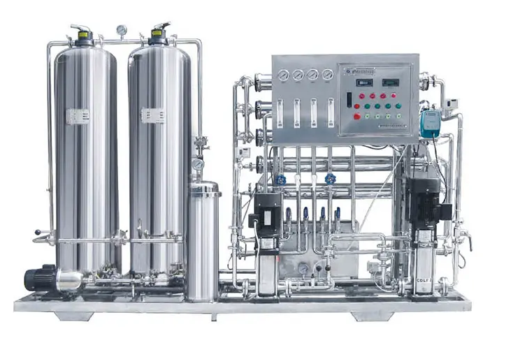 一級(jí)反滲透設(shè)備-1